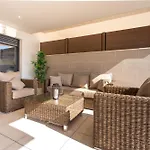Lotus With Pool By Costarentals- Ref 240 *